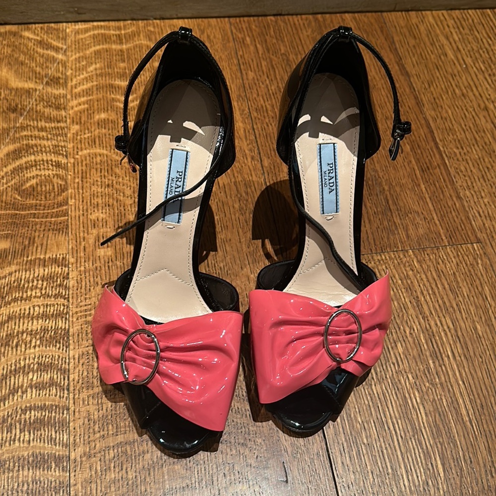 Prada pink bow bicolor cone heel size 37